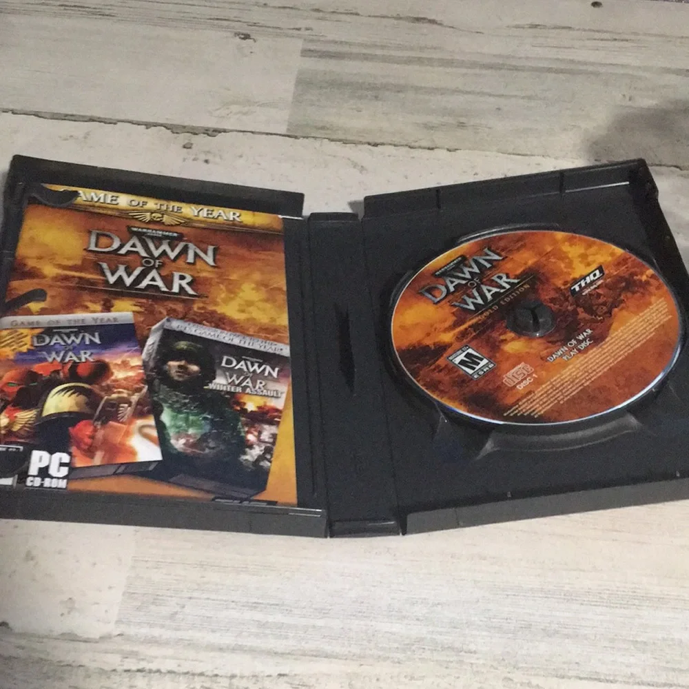 Warhamner 40000 Gold Edition Dawn of War PC CD-Rom software mature 17+